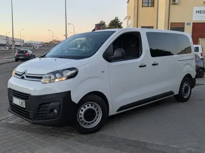 Käytetty Citroën Jumpy Comfort 145 HP (106 kW) 2021 Valkoinen Tila-auto