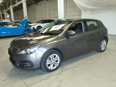 Usado Peugeot 308 Active 130 CV (95 kW) 2021 Gris / plata Berlina