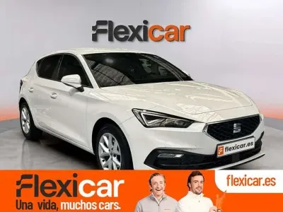 Usado Seat Leon Style 131 CV (96 kW) 2021 Blanco Utilitario