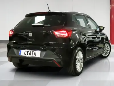 Usado Seat Ibiza Style Plus 115 CV (84 kW) 2026 Negro Utilitario