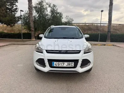 Usado Ford Kuga Titanium 150 CV (110 kW) 2016 Blanco SUV