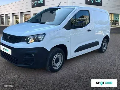 Usado Peugeot Partner 102 CV (75 kW) 2023 Blanco Monovolumen