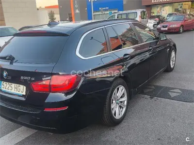 Usado BMW 530 258 CV (189 kW) 2011 Azul Familiar