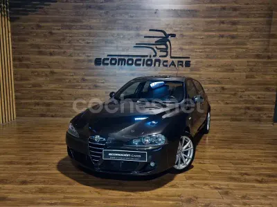 Usado Alfa Romeo 147 105 CV (77 kW) 2007 Negro Utilitario