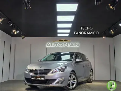 Usado Peugeot 308 Allure 150 CV (110 kW) 2014 Gris / plata Berlina