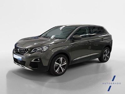 Usado Peugeot 3008 Allure 131 CV (96 kW) 2020 Gris SUV