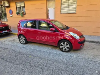 Begagnad Nissan Note Tekna 86 HK (63 kW) 2007 Röd Halvkombi