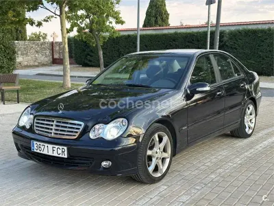 Usado Mercedes C220 Sport Edition 150 CV (110 kW) 2006 Azul Berlina