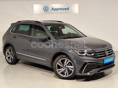 Gris / plata Usado 2024 VW Tiguan R-line SUV | 40.400 € (Caro)