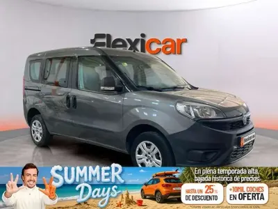 Usado Fiat Doblò Easy 105 CV (77 kW) 2016 Marrón Monovolumen