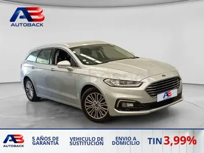 Usado Ford Mondeo Titanium 150 CV (110 kW) 2020 Gris claro Familiar