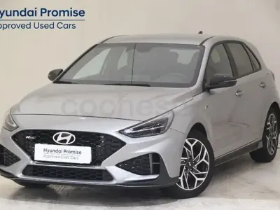 Usado Hyundai i30 N Line 96 CV (70 kW) 2025 Gris / plata Berlina