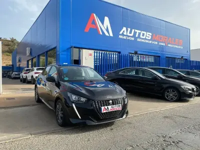 Używany Peugeot 208 Allure 102 KM (75 kW) 2021 Czarny Hatchback