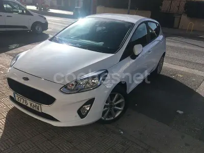 Usado Ford Fiesta Trend 85 CV (62 kW) 2018 Blanco Utilitario