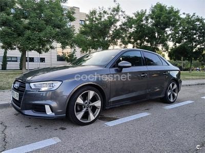 Usado Audi A3 S-Line 150 CV (110 kW) 2018 Gris / plata Berlina