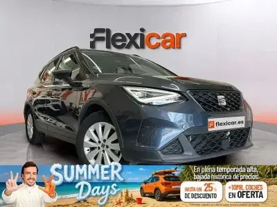 Usado Seat Arona Style 110 CV (80 kW) 2023 Azul SUV