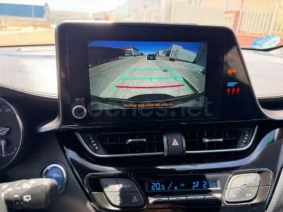 Usado Toyota C-HR Advance 140 CV (102 kW) 2023 Gris / plata SUV