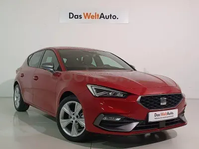Usado Seat Leon FR 150 CV (110 kW) 2024 Rojo Berlina
