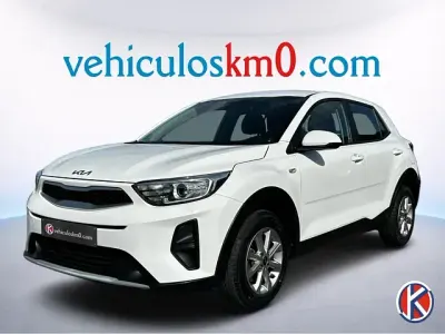 Usado Kia Stonic 84 CV (61 kW) 2021 Blanco SUV