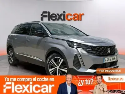 Usado Peugeot 5008 Allure 130 CV (95 kW) 2024 Gris SUV