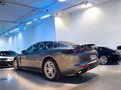 Porsche Panamera 4