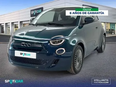 Usado Fiat 500 65 CV (47 kW) 2026 Azul Berlina