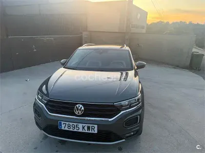 Usado VW T-Roc Sportline 150 CV (110 kW) 2019 Gris / plata SUV