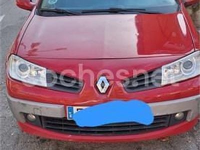 Usado Renault Mégane II Dynamique 105 CV (77 kW) 2007 Rojo Berlina
