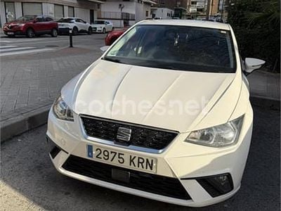 Usado Seat Ibiza Style Plus 95 CV (69 kW) 2018 Blanco Utilitario