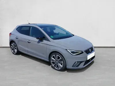 Usado Seat Ibiza FR 116 CV (85 kW) 2025 Gris / plata Utilitario