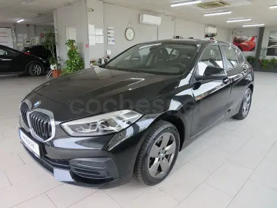 Usado BMW 118 Comfort Edition 150 CV (110 kW) 2023 Negro Utilitario