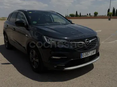 Usado Opel Grandland X Selective 130 CV (95 kW) 2020 Gris / plata SUV