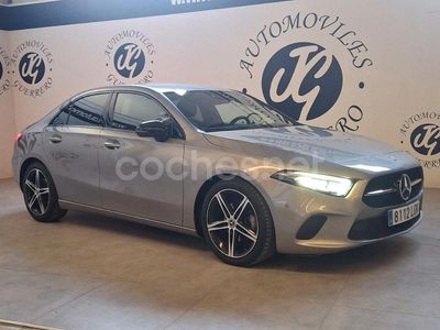 Usado Mercedes A180 116 CV (85 kW) 2020 Beige Berlina