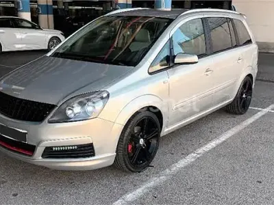 Usado Opel Zafira Enjoy 105 CV (77 kW) 2008 Gris / plata Monovolumen