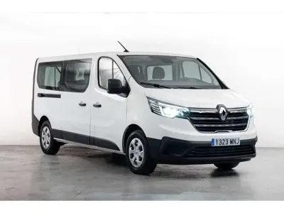 Usado Renault Trafic 109 CV (80 kW) 2024 Blanco Monovolumen