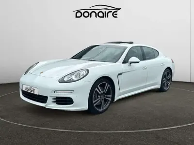 Käytetty Porsche Panamera Edition 300 HP (220 kW) 2016 Valkoinen Viistoperä