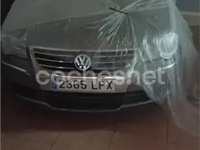 Usado VW Touran 140 CV (102 kW) 2008 Gris / plata Monovolumen