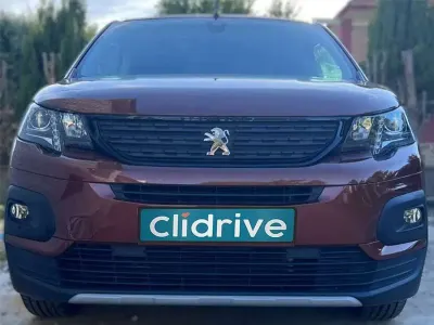 Usado Peugeot Rifter GT 131 CV (96 kW) 2022 Marrón Monovolumen