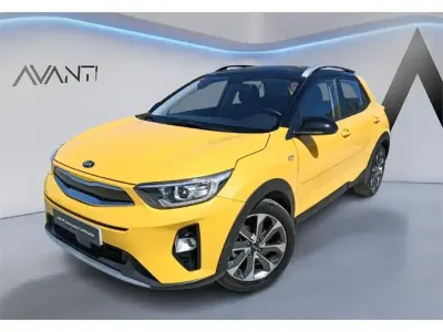 Usado Kia Stonic 110 CV (80 kW) 2018 Amarillo SUV