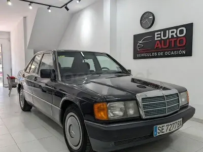 Usado Mercedes 190 126 CV (92 kW) 1993 Negro Berlina