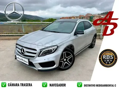 Usado Mercedes GLA220 AMG line 177 CV (130 kW) 2016 Gris / plata SUV