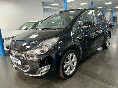 Usado Hyundai ix20 GLS 90 CV (66 kW) 2011 Negro Utilitario