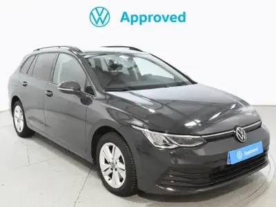 Usado VW Golf VIII Life 115 CV (84 kW) 2023 Gris Familiar