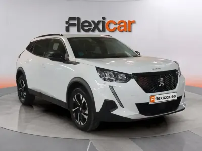Usado Peugeot 2008 Allure 101 CV (74 kW) 2022 Blanco SUV
