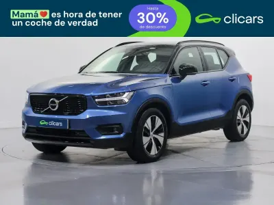 Käytetty Volvo XC40 R-Design 211 HP (155 kW) 2020 Sininen Katumaasturi