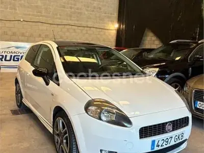Usado Fiat Punto Racing 95 CV (69 kW) 2008 Blanco Utilitario