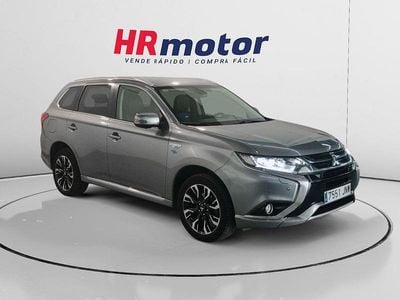 Gris Usado 2016 Mitsubishi Outlander P-HEV SUV | 14.440 € (Precio justo)