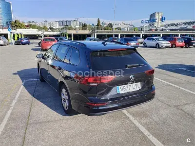 Usado VW Golf VIII 115 CV (84 kW) 2021 Negro Familiar