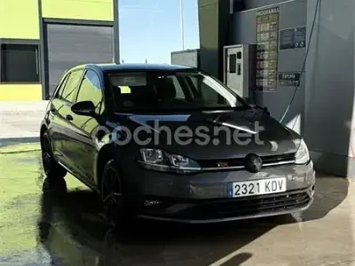 Usado VW Golf VII Business 115 CV (84 kW) 2017 Gris / plata Familiar