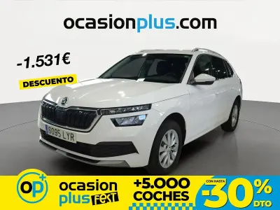 Usado Skoda Kamiq Ambition 110 CV (80 kW) 2022 Blanco SUV